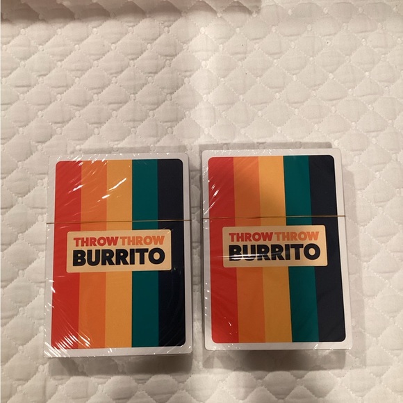 Throw Throw Burrito Extreme Outdoor Edition-An Outdoor Dodgeball Card Game - Picture 6 of 8